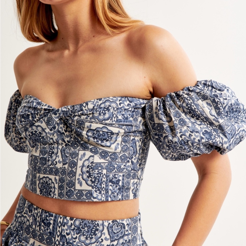 Abercrombie Poplin Off-Shoulder Top